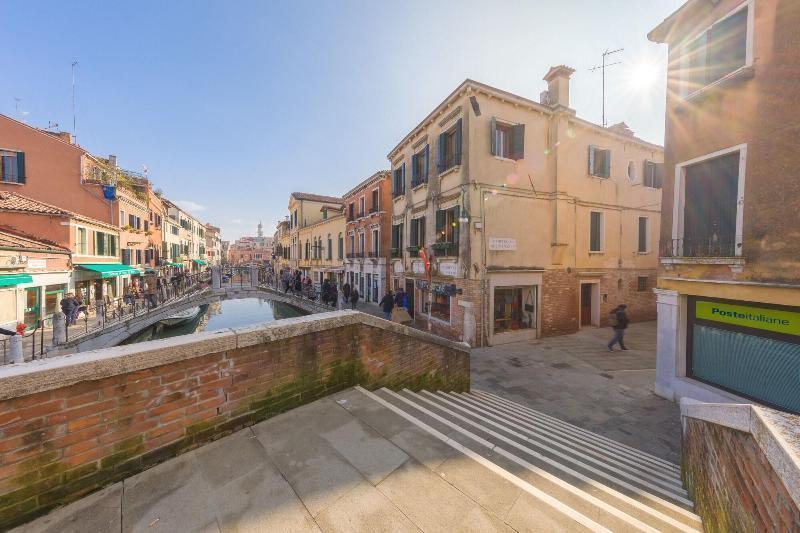 B And B Casanova Ai Tolentini Venedig Exteriör bild